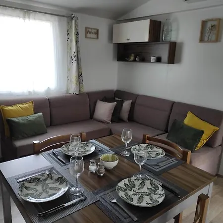 Κάμπινγκ Mobil-home Spacieux, Au Calme, Proche Mimizan Bias (Landes)